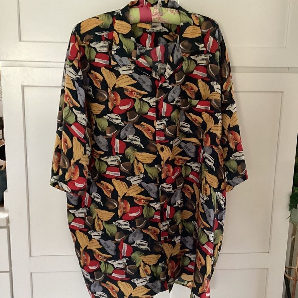Oleg Cassini Silks Womens Sz XL Button Down Shirt Hats 100% Silk Vintage 90s